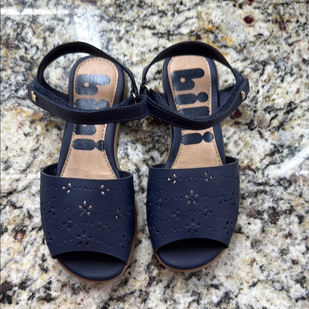 Bibi kids Navy Blue Sandals with Cutout Design